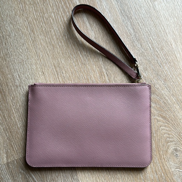 Kate spade wristlet - amazing condition - Picture 2 of 4